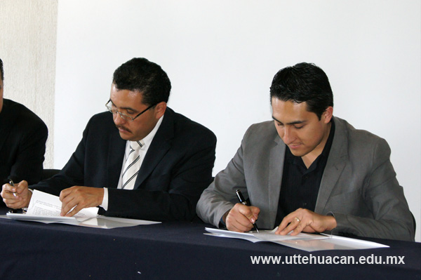 Firm&oacute; convenio de colaboraci&oacute;n la UT de Tehuac&aacute;n y el Parque Industrial "Encrucijada".